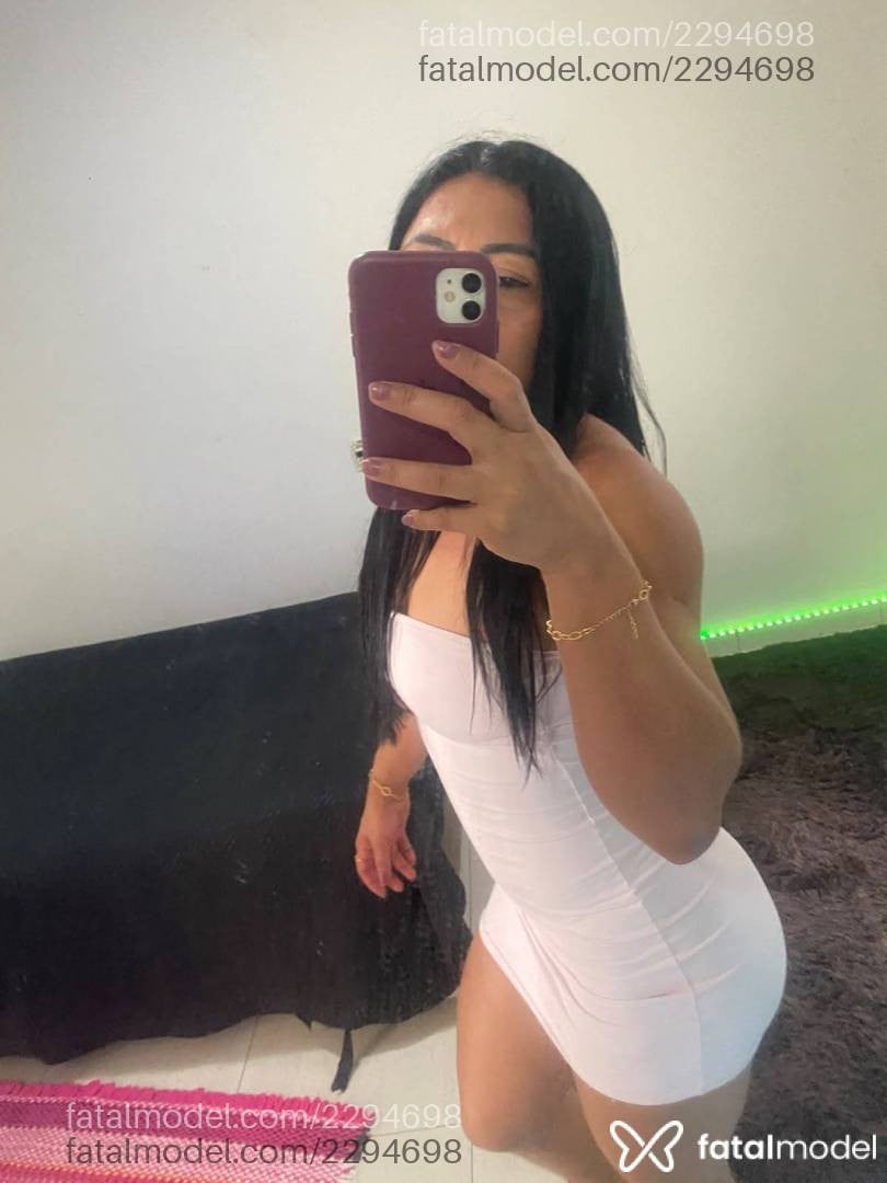 Acompanhante mulher morena (o) de olhos castanhos - Venezuelinha