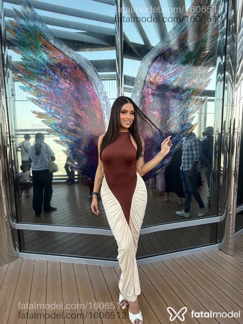 Acompanhante mulher trans com cabelo castanho de olhos pretos em Fortaleza - Kathy Barreto