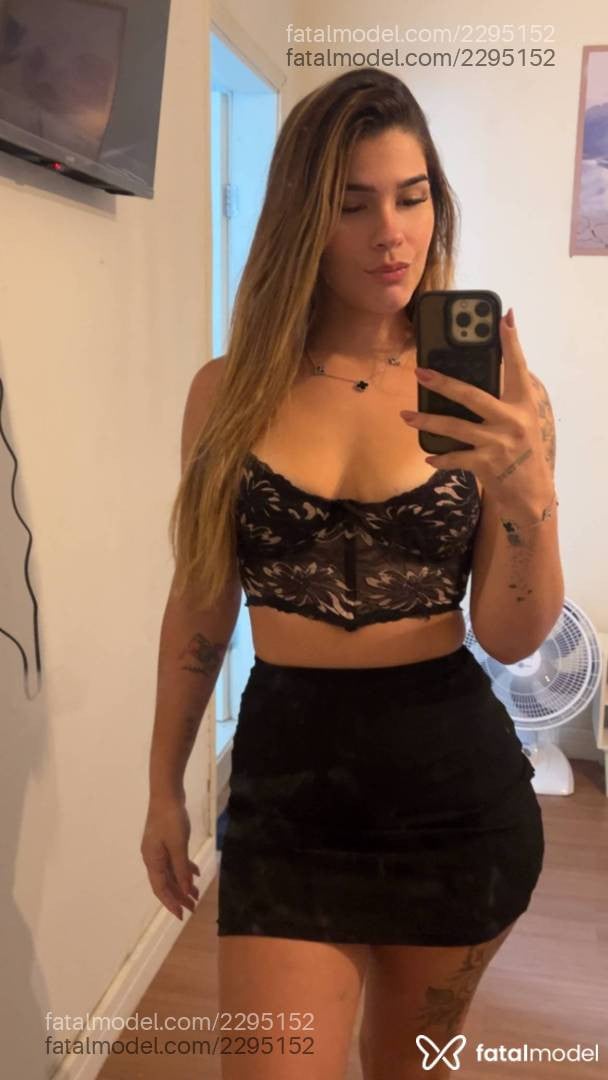 Acompanhante mulher loira (o) de olhos castanhos em Pouso Alegre - Ju Moraes