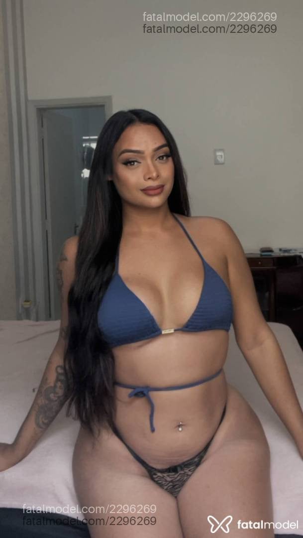 Acompanhante mulher trans morena (o) de olhos mel - Erica Lima