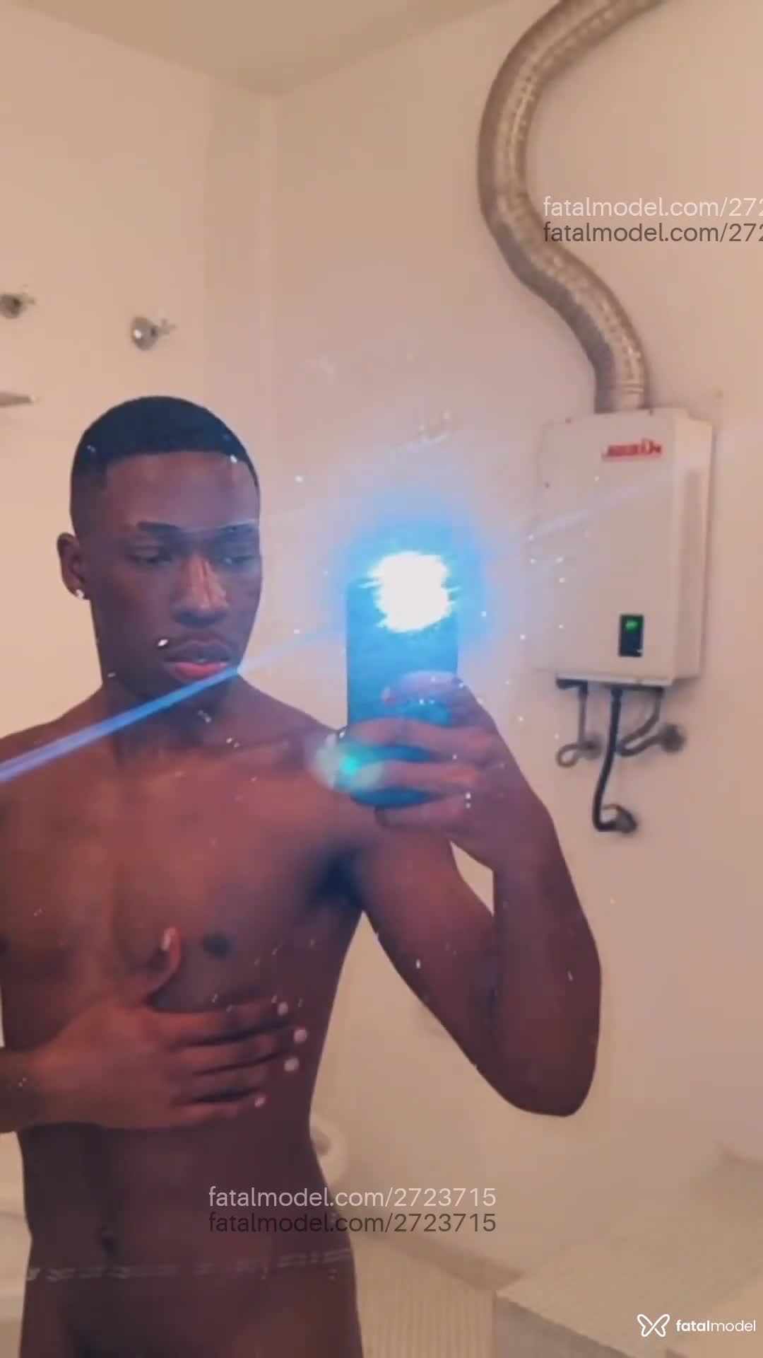 Acompanhante homem morena (o) de olhos pretos em São Paulo - Victor