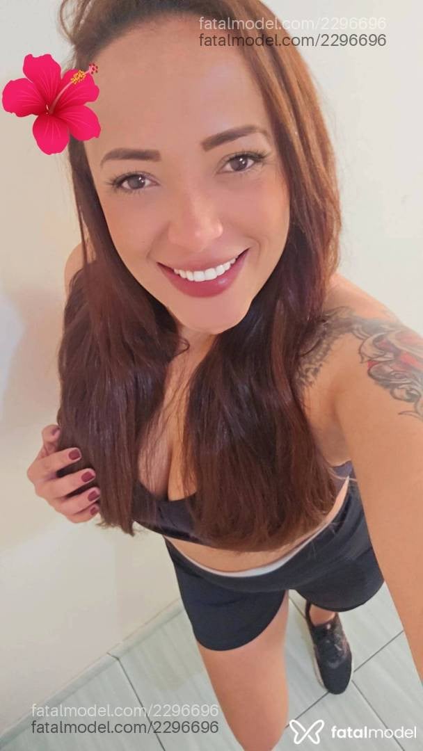 Acompanhante mulher morena (o) de olhos castanhos - Bella Linz
