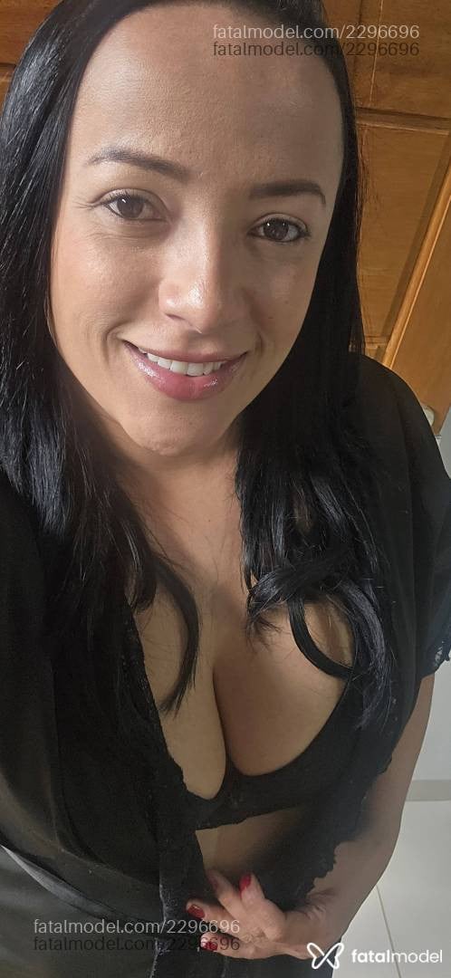 Acompanhante mulher morena (o) de olhos castanhos - Bella Linz