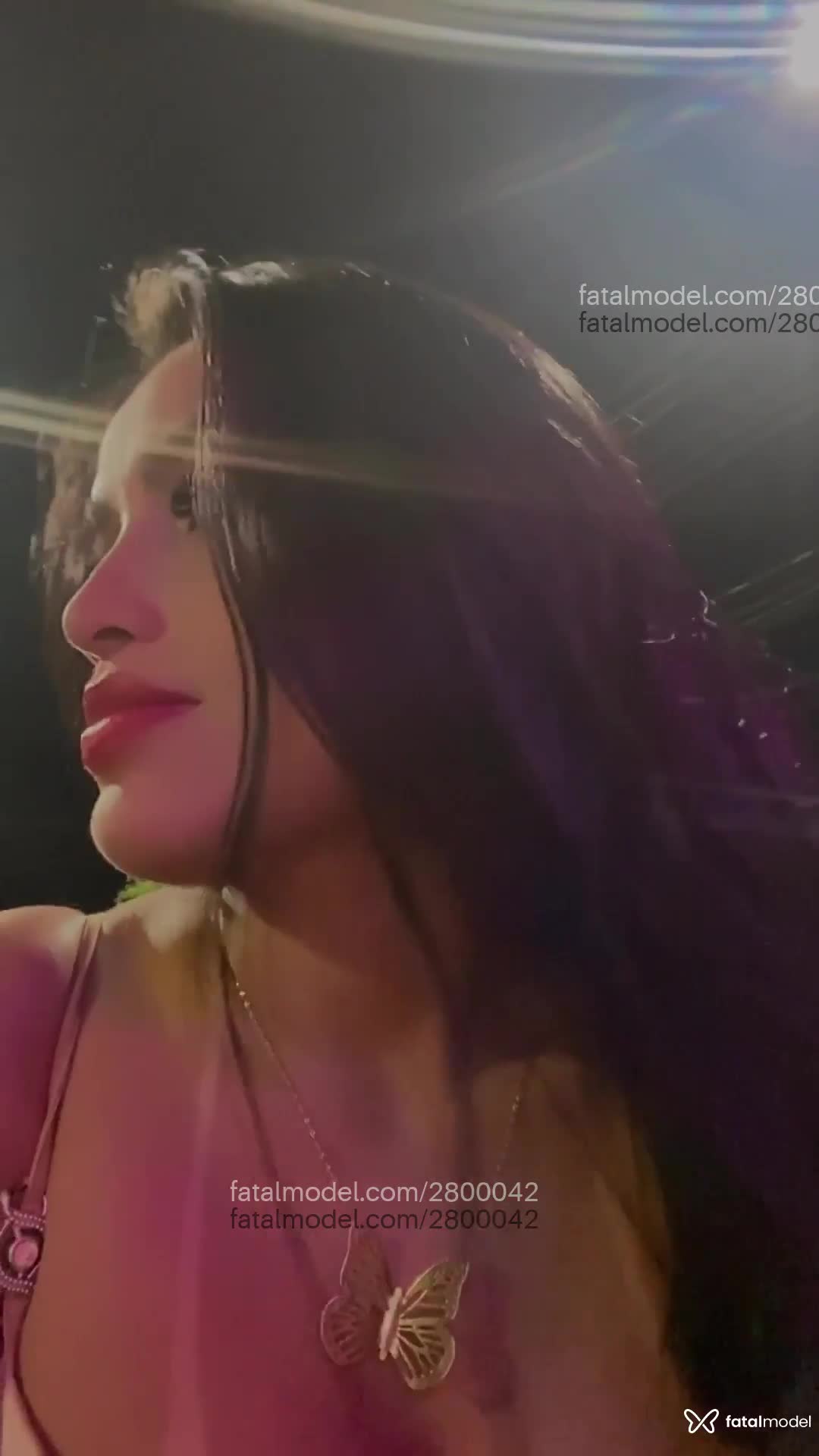 Acompanhante mulher com cabelo castanho de olhos castanhos - Diana vidal