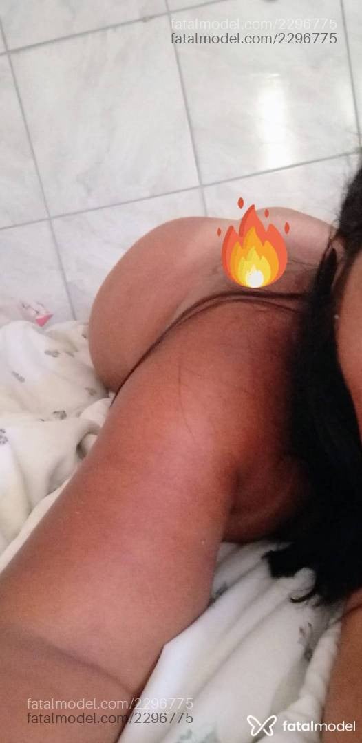 Acompanhante mulher morena (o) de olhos castanhos - Amanda