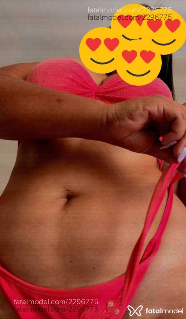 Acompanhante mulher morena (o) de olhos castanhos - Amanda