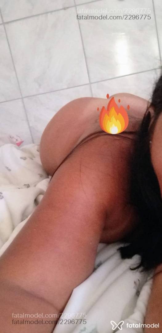Acompanhante mulher morena (o) de olhos castanhos - Amanda