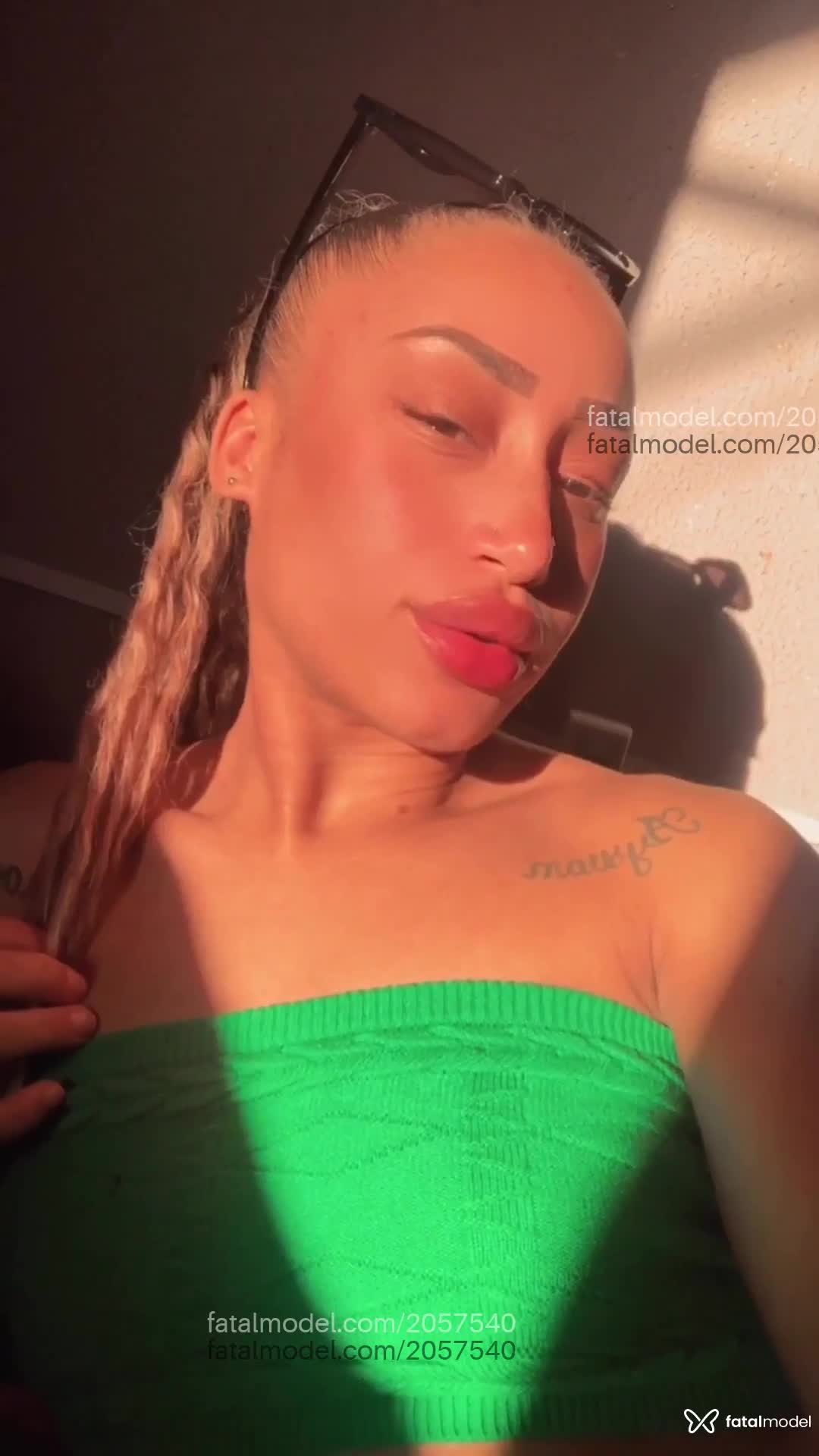 Acompanhante mulher com cabelo castanho de olhos castanhos em Itapema - Malu Bianchi