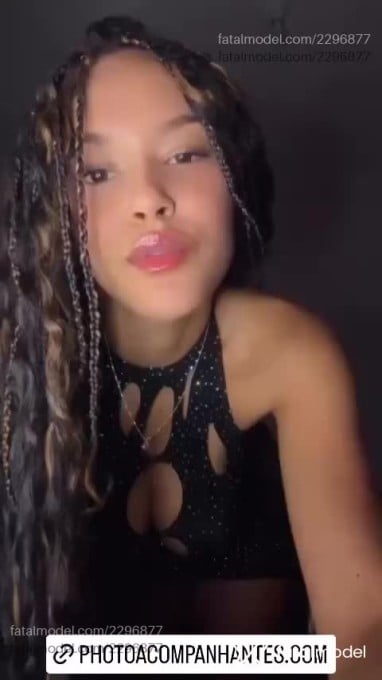 Acompanhante mulher morena (o) de olhos castanhos - Andressinha Acompanhante mulher morena (o) de olhos castanhos - Andressinha