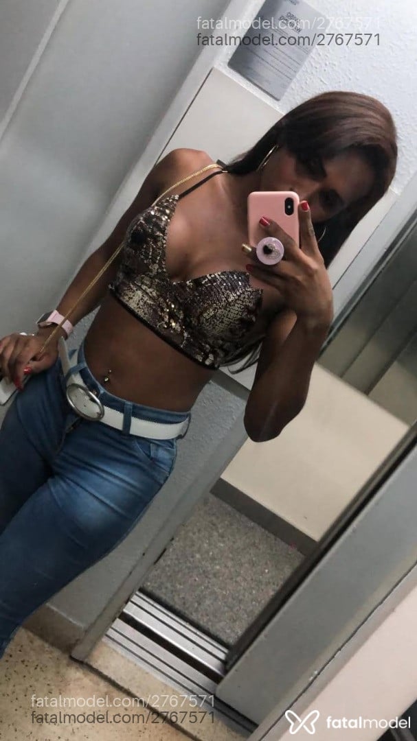 Acompanhante mulher trans morena (o) de olhos pretos em Brasília - Kiraa