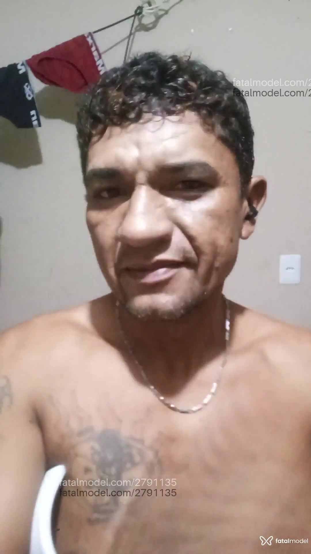 Acompanhante homem morena (o) de olhos castanhos em Pouso Alegre Acompanhante homem morena (o) de olhos castanhos em Pouso Alegre - Victor
