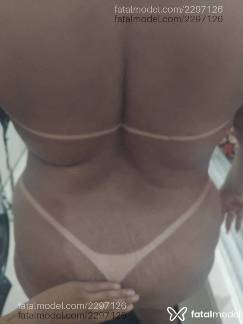 Acompanhante mulher com cabelo castanho de olhos castanhos em Palhoça - Coroasafada