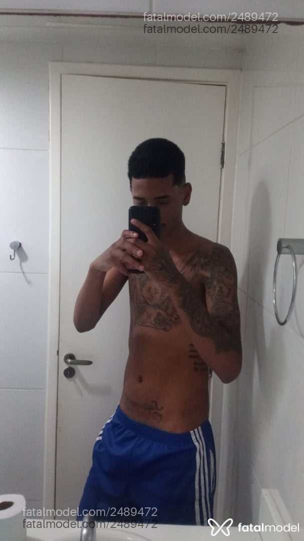 Acompanhante homem morena (o) de olhos castanhos - Clenisson Acompanhante homem morena (o) de olhos castanhos - Clenisson