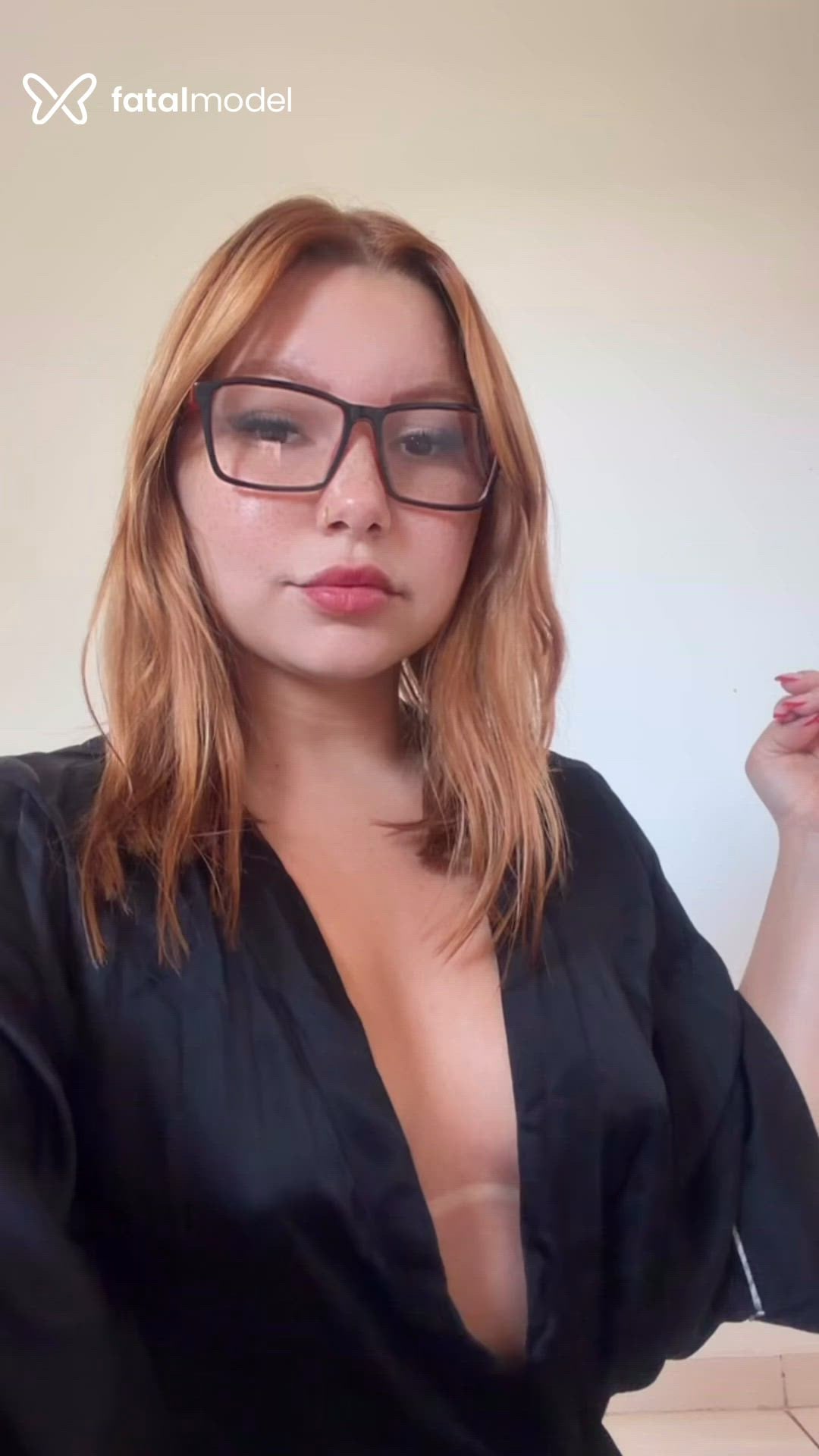 Acompanhante mulher ruiva (o) de olhos castanhos - Isabella Garcia