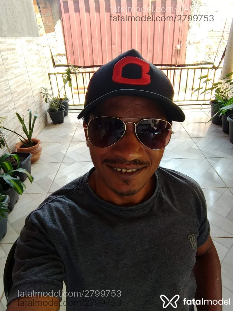 Acompanhante homem morena (o) de olhos mel em Aparecida de Goiânia - Robão