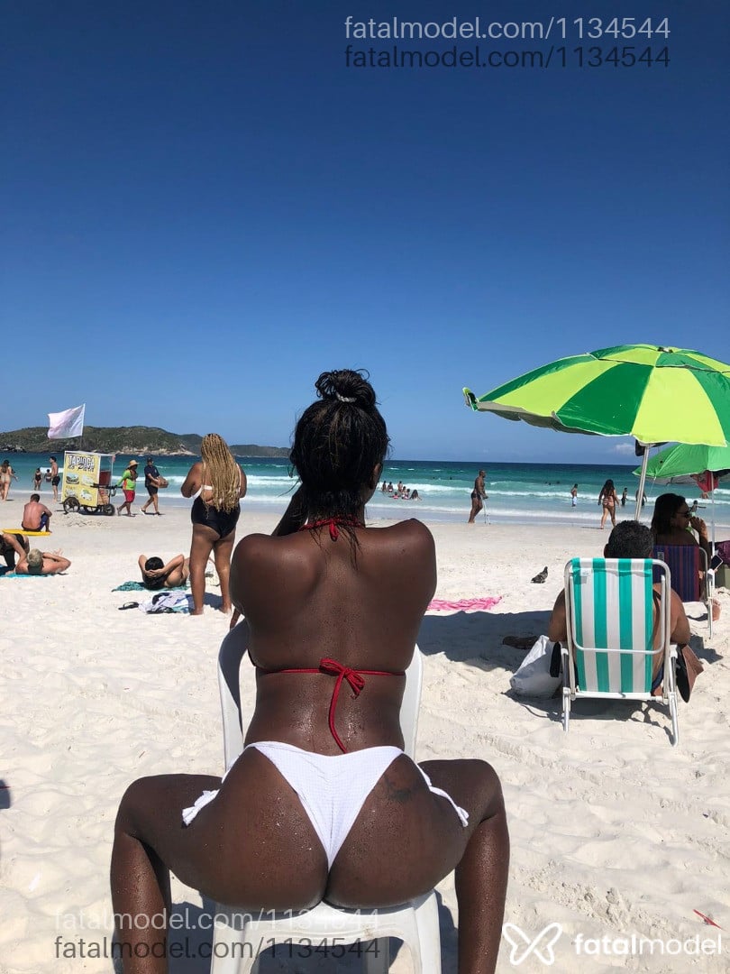 Acompanhante mulher loira (o) de olhos pretos em Patos de Minas Acompanhante mulher loira (o) de olhos pretos em Patos de Minas - Jojo