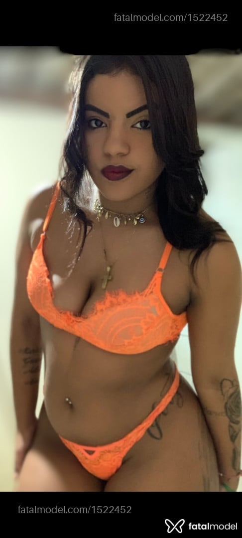 Acompanhante mulher com cabelo castanho de olhos mel - Melissa Acompanhante mulher com cabelo castanho de olhos mel - Melissa