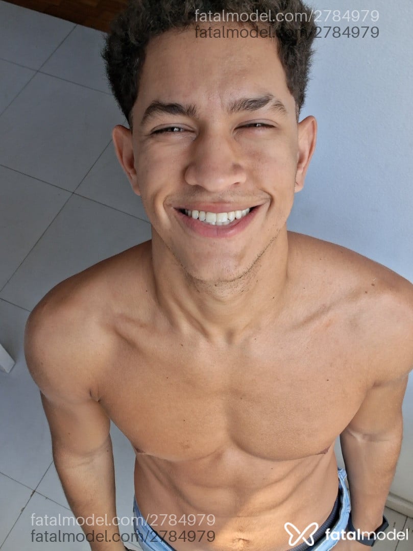 Acompanhante homem com cabelo castanho de olhos verdes em Rio de Janeiro - Ofbrazilianguy