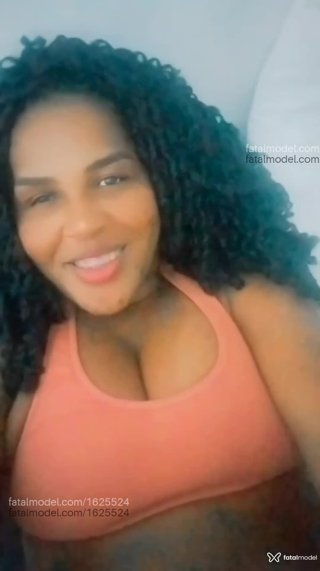Acompanhante mulher morena (o) de olhos castanhos em Socorro Acompanhante mulher morena (o) de olhos castanhos em Socorro - Maju