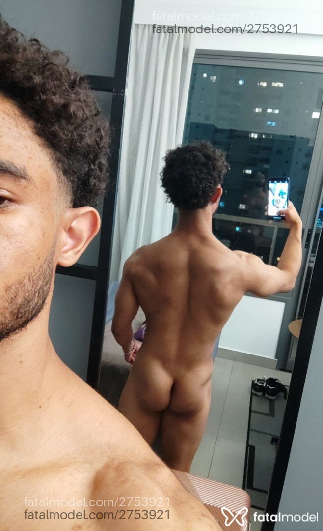 Acompanhante homem com cabelo castanho de olhos castanhos em Uberlândia - Douggostoso