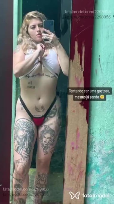 Acompanhante mulher loira (o) de olhos verdes em Lavras Acompanhante mulher loira (o) de olhos verdes em Lavras - Penélope