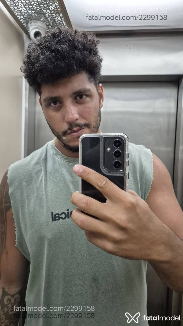 Acompanhante homem com cabelo castanho de olhos castanhos em Rio de Janeiro - Gael Braz