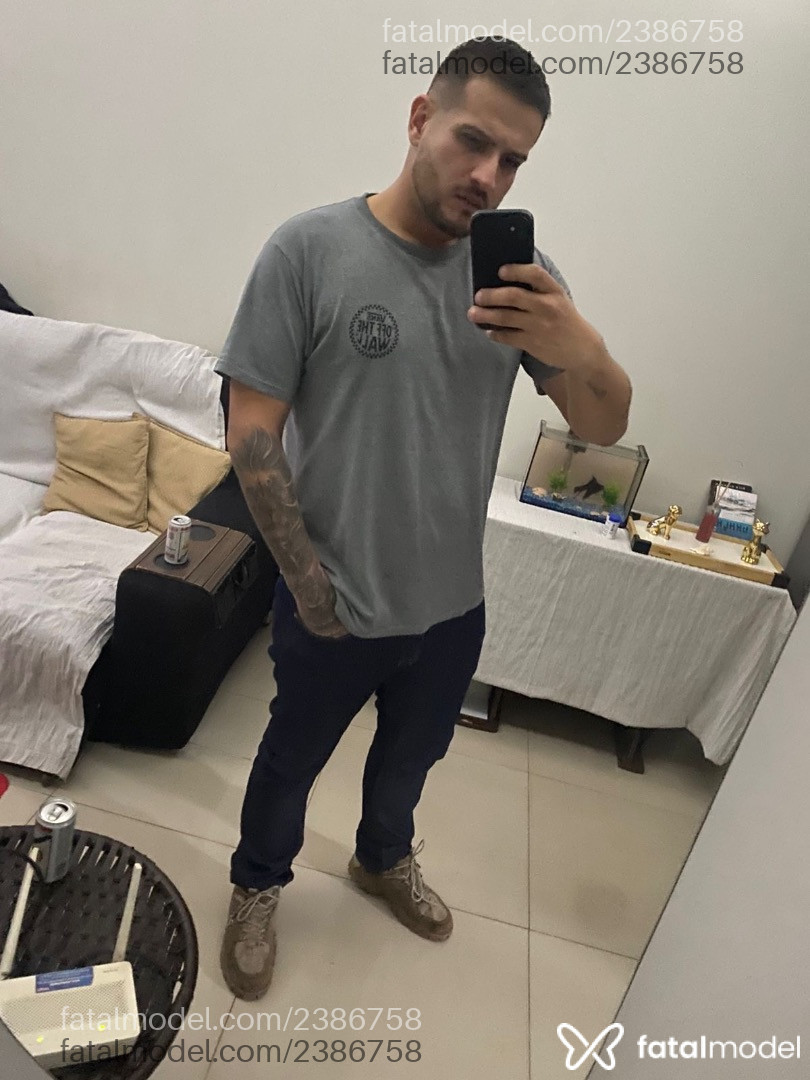 Acompanhante homem com cabelo castanho de olhos castanhos em Cascavel - Rafael