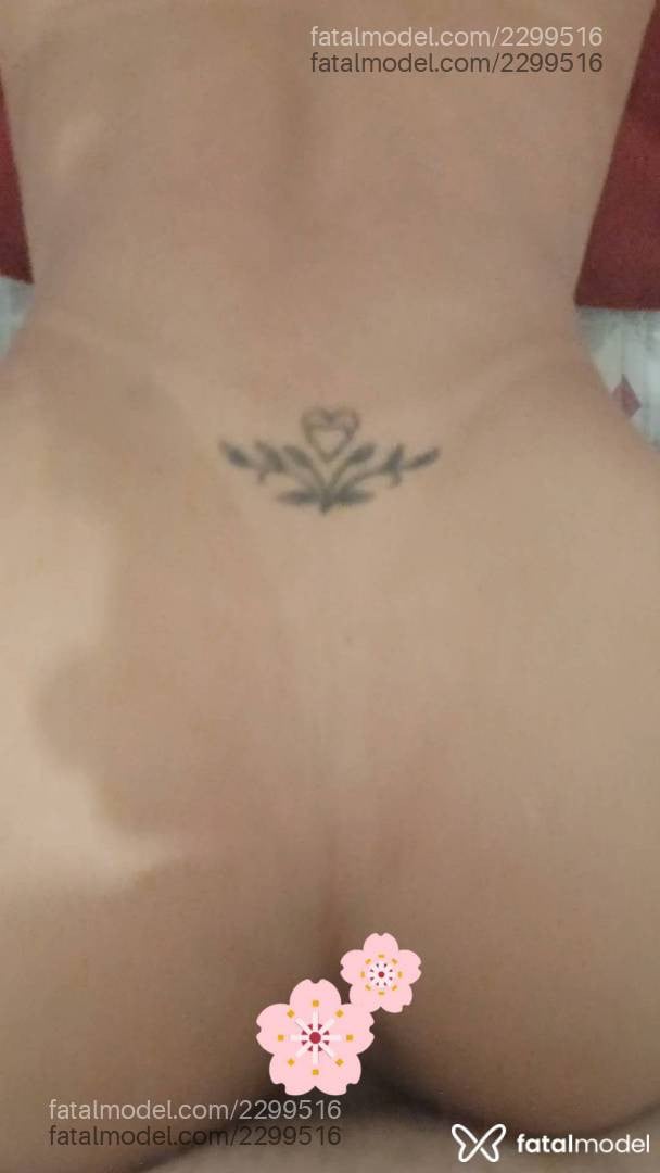 Acompanhante mulher loira (o) de olhos castanhos - Criisbella