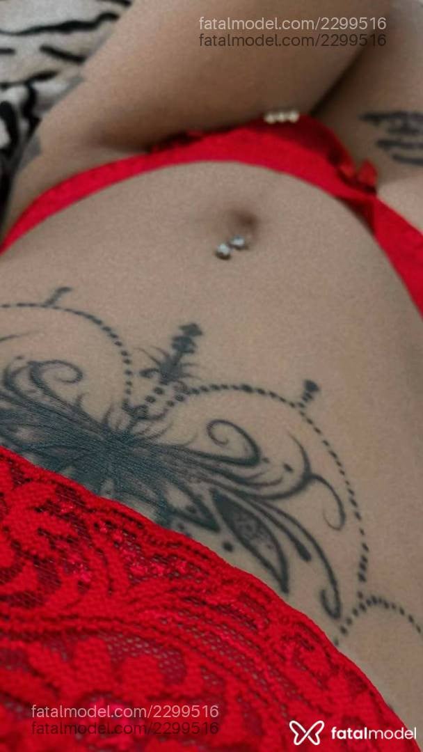 Acompanhante mulher loira (o) de olhos castanhos - Criisbella