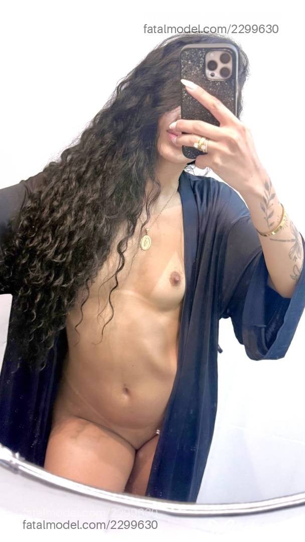 Acompanhante mulher morena (o) de olhos castanhos - Bela