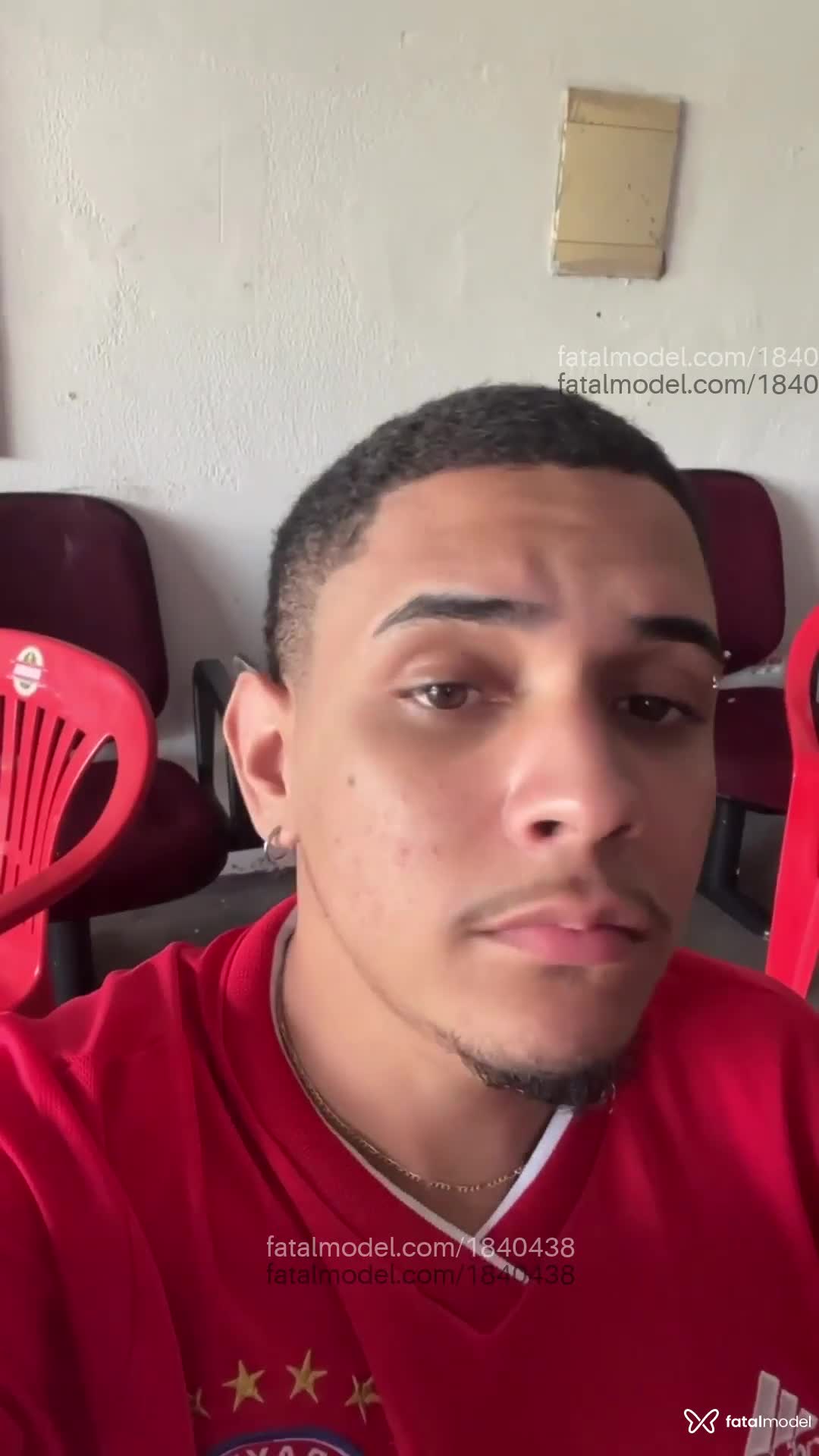 Acompanhante homem morena (o) de olhos castanhos - Paulo Acompanhante homem morena (o) de olhos castanhos - Paulo