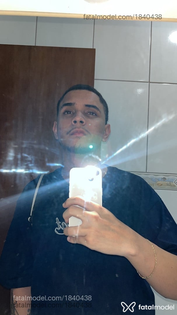 Acompanhante homem morena (o) de olhos castanhos - Paulo Acompanhante homem morena (o) de olhos castanhos - Paulo