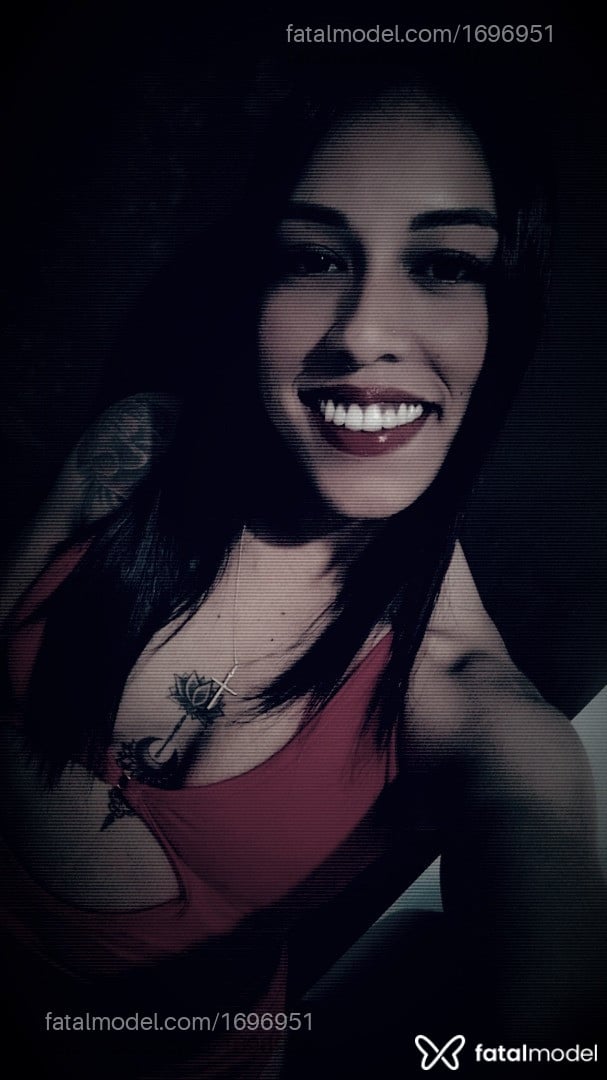 Acompanhante mulher com cabelo castanho de olhos castanhos em São Sebastião - Sofia