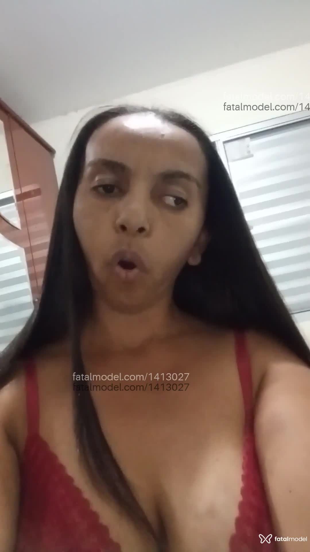 Acompanhante mulher morena (o) de olhos castanhos - Cheilacristina Acompanhante mulher morena (o) de olhos castanhos - Cheilacristina