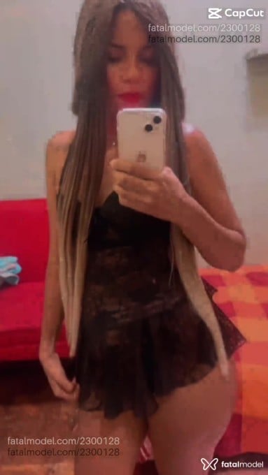 Acompanhante mulher com cabelo castanho de olhos castanhos em Macaé - Raylla