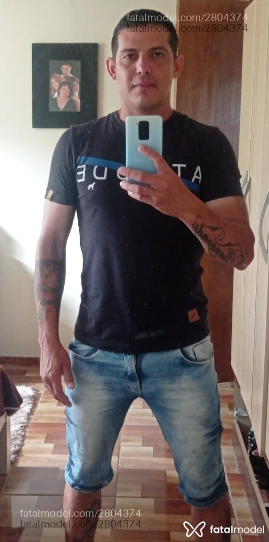 Acompanhante homem com cabelo castanho de olhos castanhos em Florianópolis - Sandro