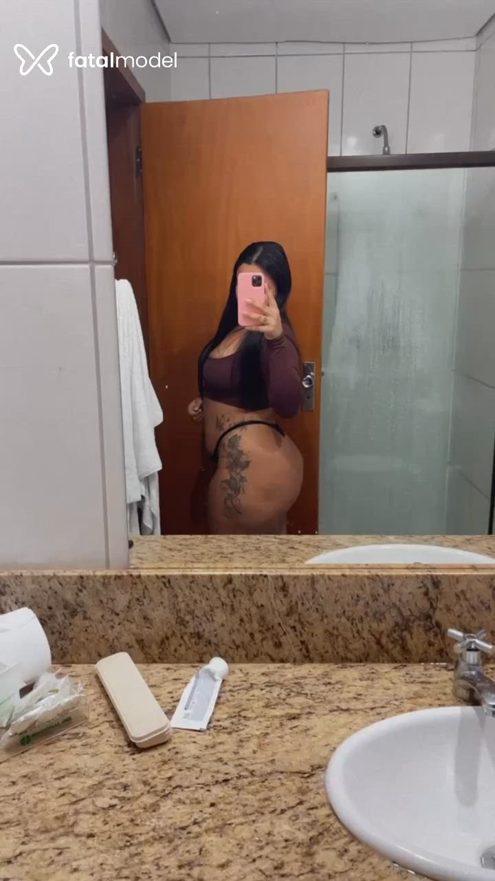Acompanhante mulher morena (o) de olhos castanhos - Leticia Acompanhante mulher morena (o) de olhos castanhos - Leticia