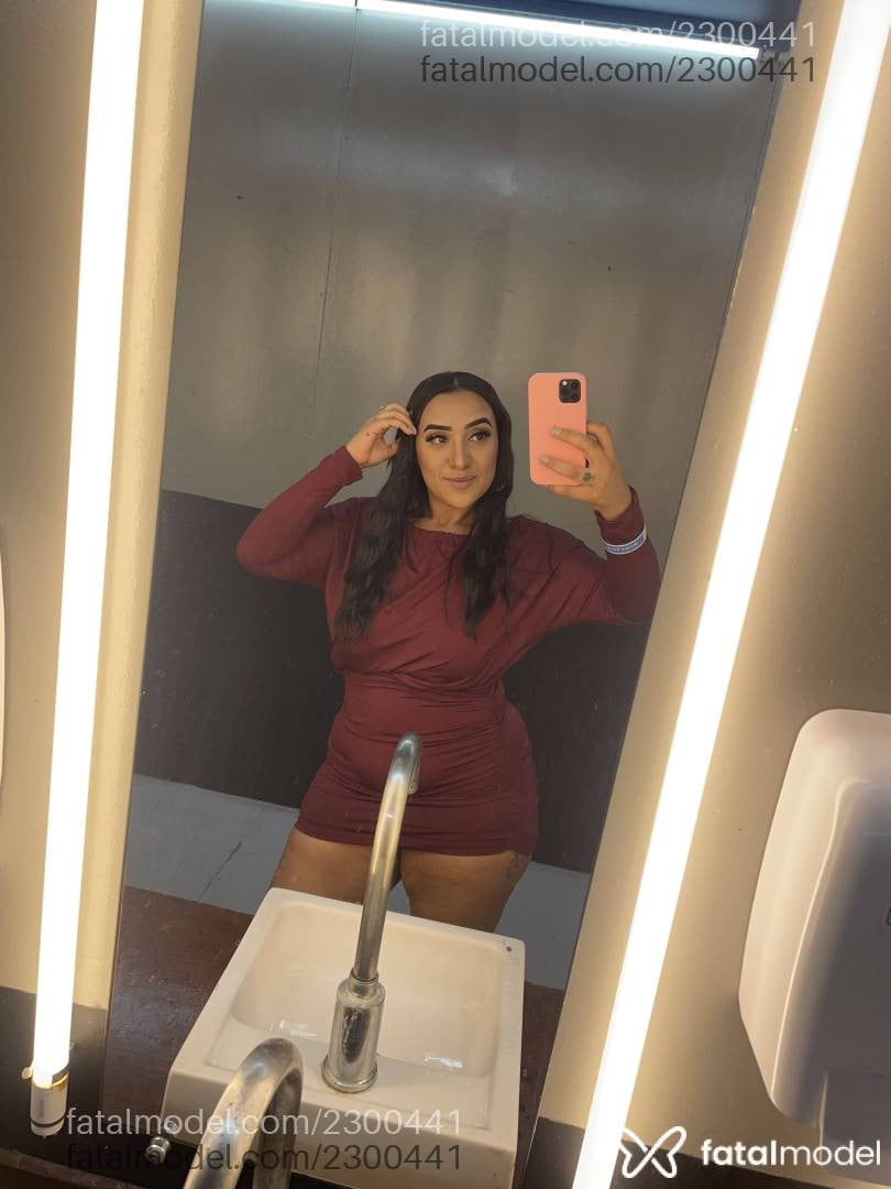 Acompanhante mulher morena (o) de olhos castanhos - Leticia