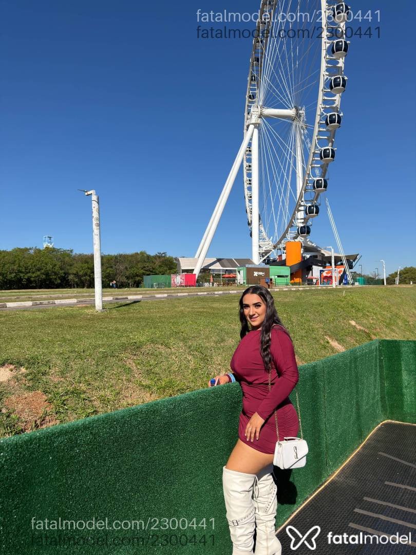 Acompanhante mulher morena (o) de olhos castanhos - Leticia