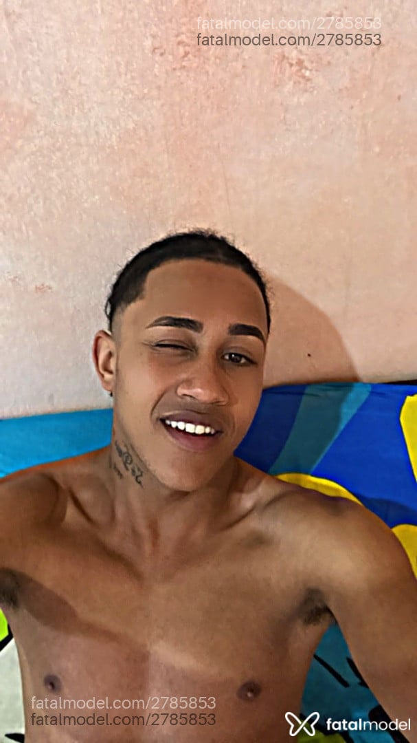 Acompanhante homem com cabelo castanho de olhos pretos em Porto Alegre - Nicolas