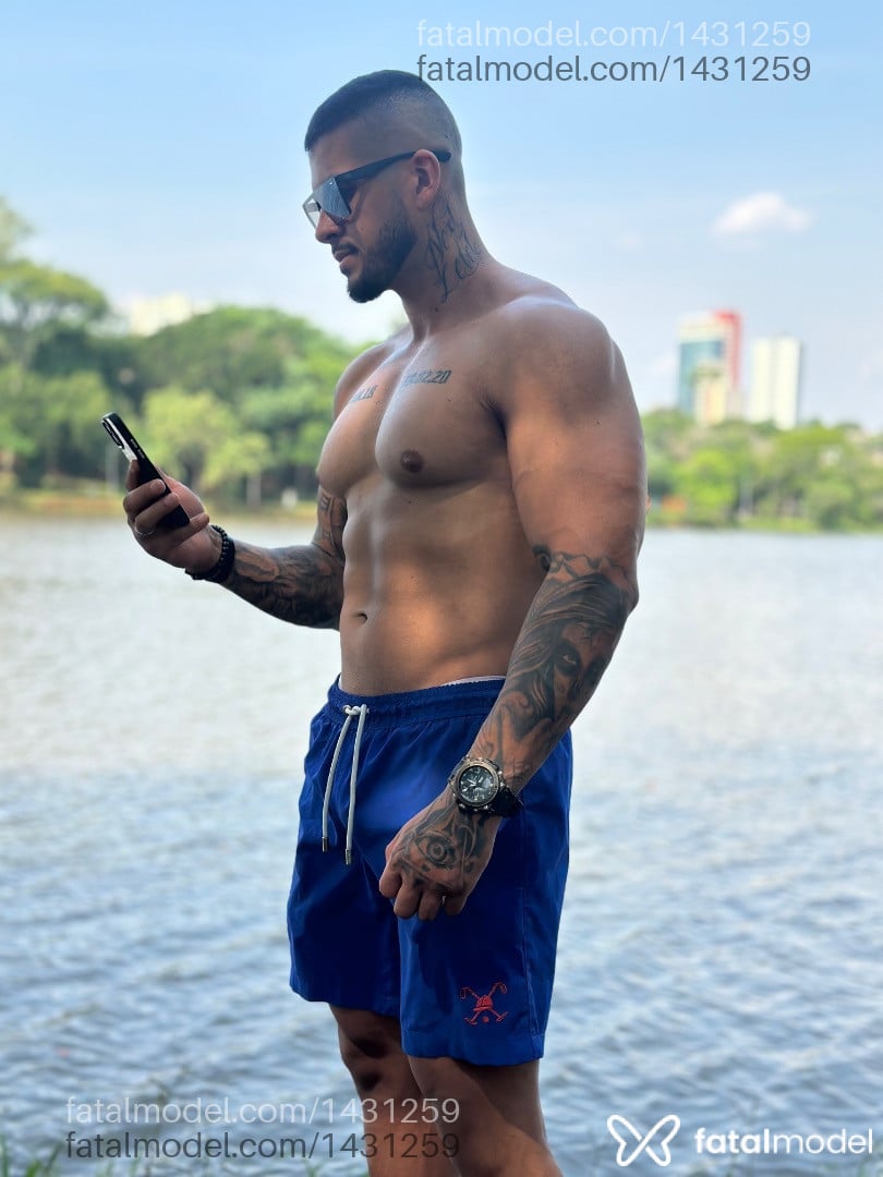 Acompanhante homem morena (o) de olhos castanhos em Londrina Acompanhante homem morena (o) de olhos castanhos em Londrina - Igor Gomes