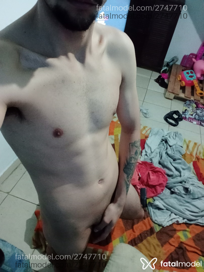 Acompanhante homem morena (o) de olhos castanhos em São Paulo Acompanhante homem morena (o) de olhos castanhos em São Paulo - Derick