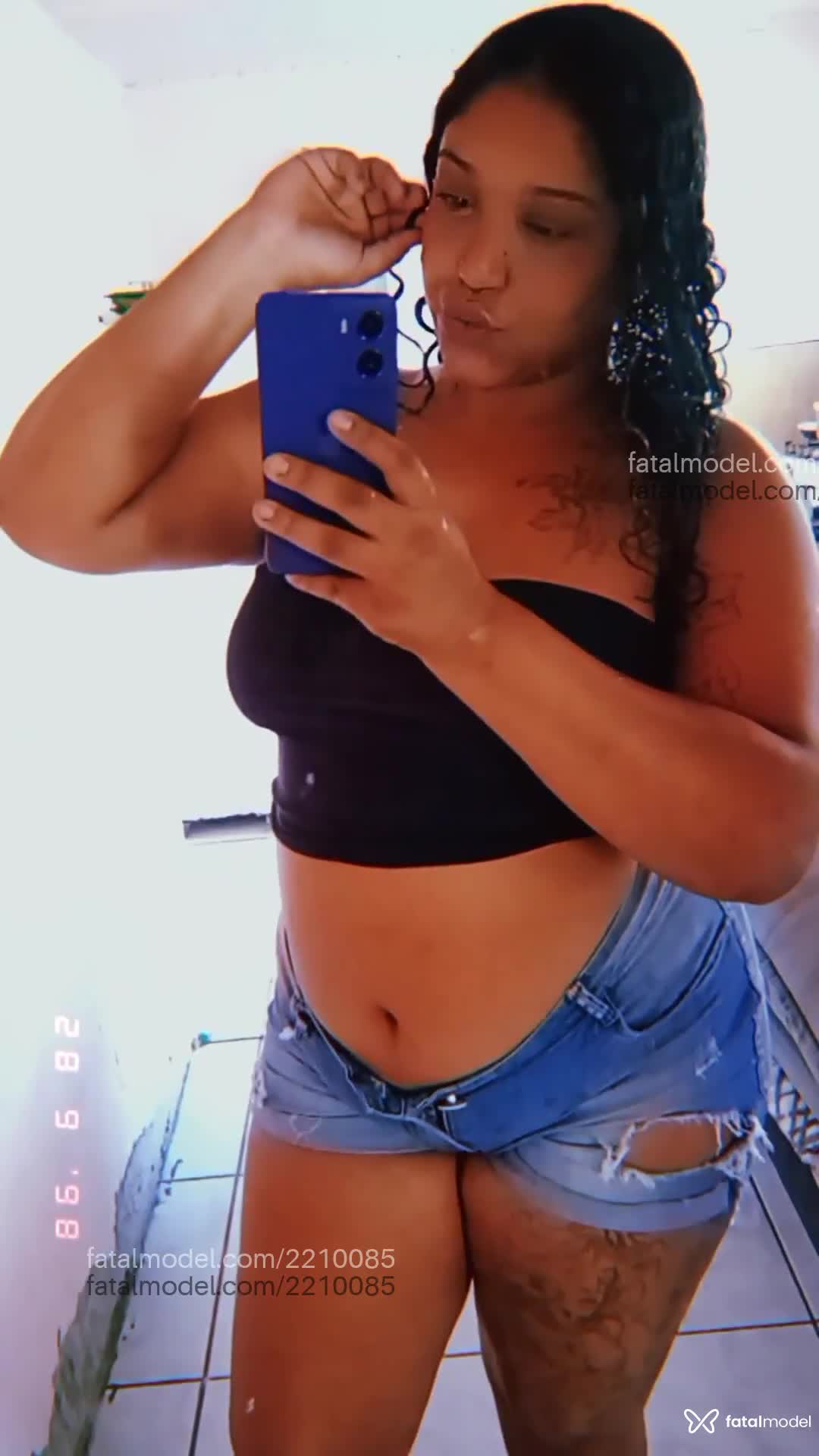 Acompanhante mulher morena (o) de olhos castanhos em Araçatuba Acompanhante mulher morena (o) de olhos castanhos em Araçatuba - Morena
