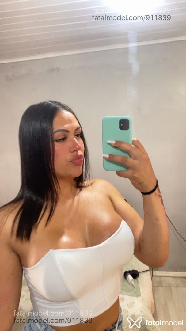 Acompanhante mulher trans morena (o) de olhos castanhos em Balneário Camboriú - Ysabella Portela