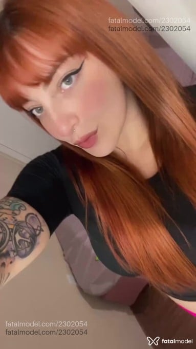 Acompanhante mulher ruiva (o) de olhos verdes em Cruz Alta - Luna Martins