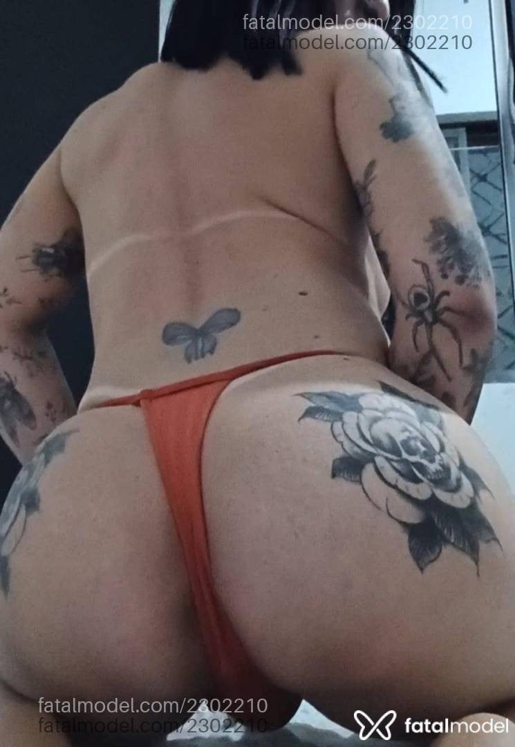 Acompanhante mulher trans morena (o) de olhos castanhos - Fernanda