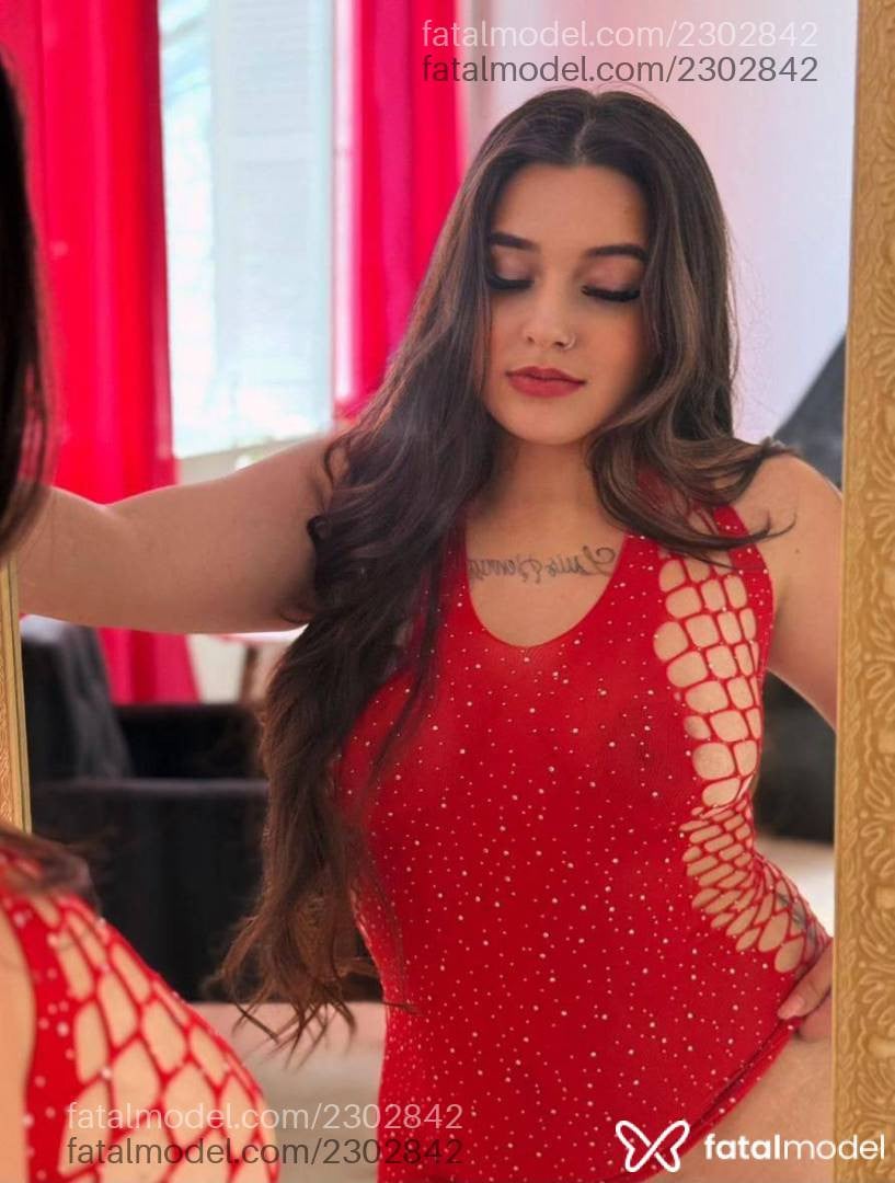 Acompanhante mulher morena (o) de olhos mel - Lauren Bww