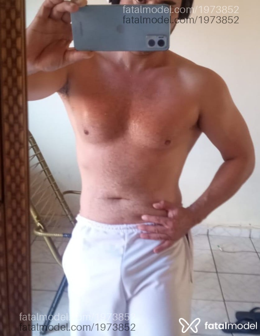 Acompanhante homem morena (o) de olhos castanhos em São Paulo - Jcmoreno