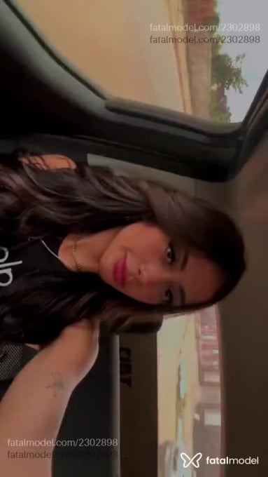 Acompanhante mulher com cabelo castanho de olhos castanhos em Rolim de Moura Acompanhante mulher com cabelo castanho de olhos castanhos em Rolim de Moura - Kisha