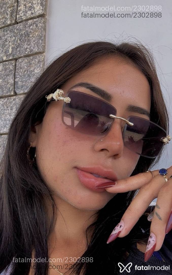 Acompanhante mulher com cabelo castanho de olhos castanhos - Ayla Santoro